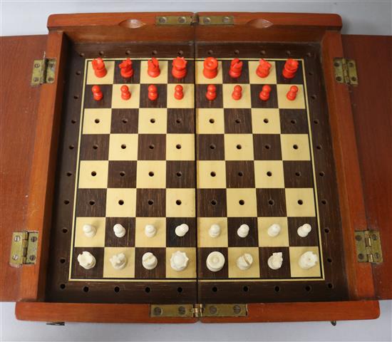 In Statu Quo Jacques, travelling chess set